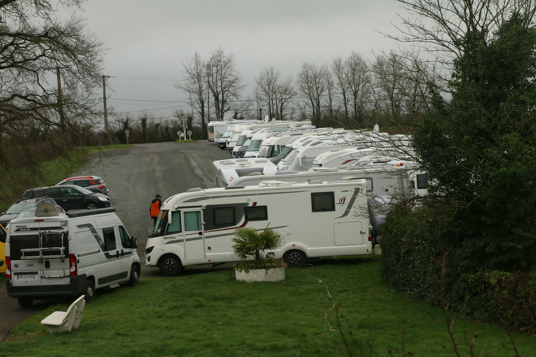 Stationnement Des Camping Car (1)